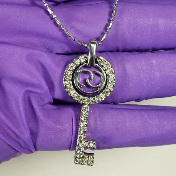 Women's Stunning Silver tone Dot & Dash Chain Necklace - With a Pave Key Pendant - Picture 3 of 7